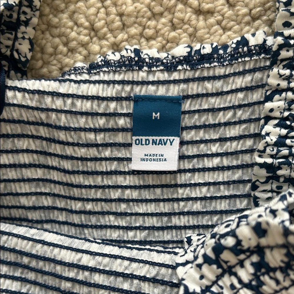 Old Navy Blue and White Floral Dress - Picture 4 of 6